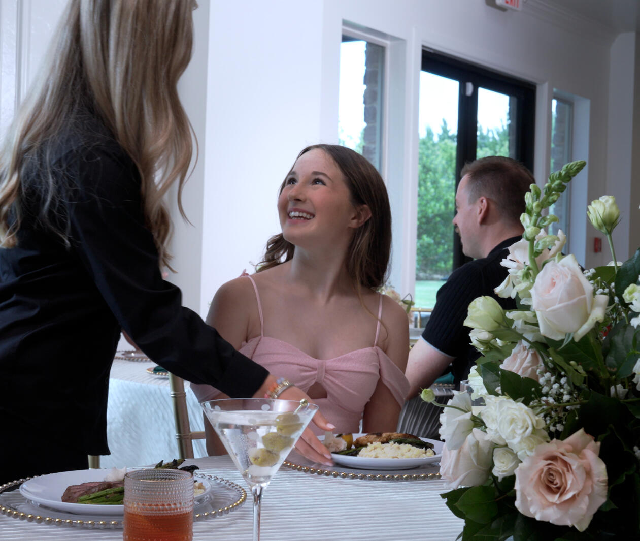 Effortless for You - Top Shelf Cuisine and Cocktails